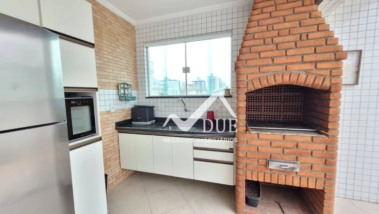 Imagem Casa com 3 suites à venda, 219 m² por R$ 1.650.000 - Embaré - Santos/SP