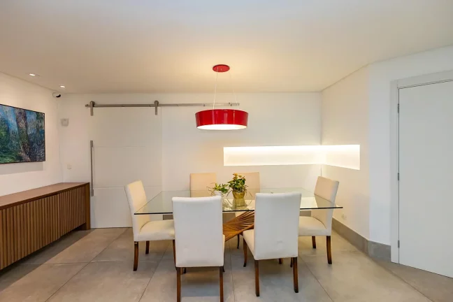 Imagem Apartamento com três quartos no Mossunguê