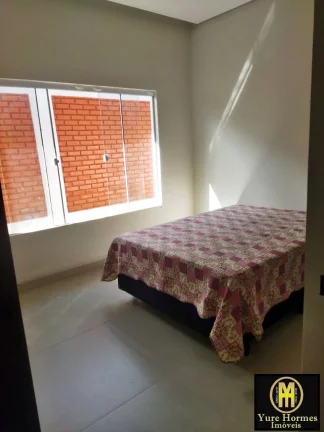 Imagem Casa de 3/4 Mobiliada Ótimo Padrão em condomínio Fechado