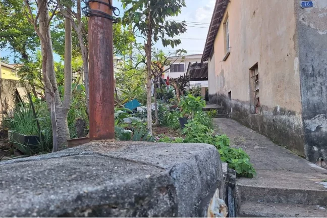 Imagem Terreno de Esquina com Excelente Localização – Perfeito para Investidores ou Projeto Residencial!
