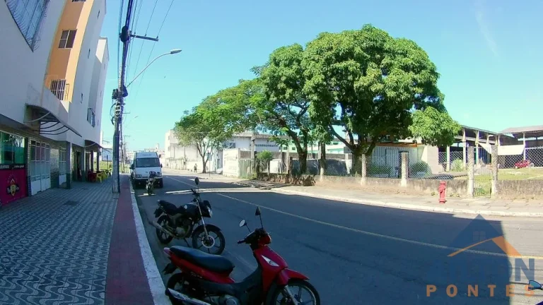Imagem Loja Comercial à Venda na Praia do Morro - Guarapari/ES
