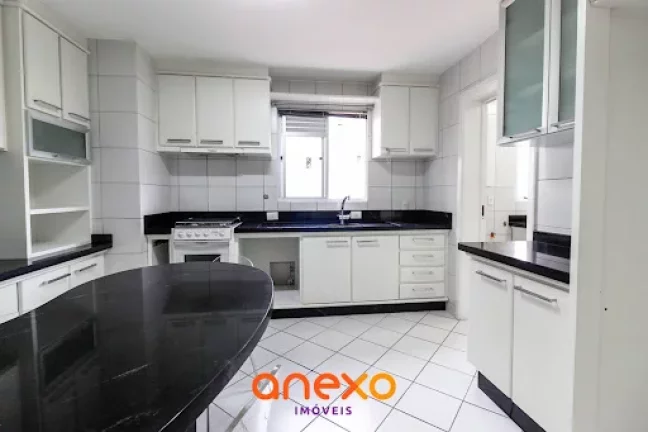 Imagem Apartamento com 3 dormitórios no bairro Vila Nova para locação.