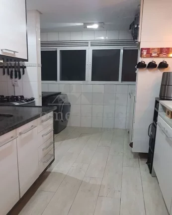 Imagem Apartamento com living para 2 ambientes, 3 dormitórios, sendo 1 suíte máster com closet, banheiro...