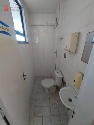 Imagem Sala comercial com 28m²na esquina com a Av. Brigadeiro Lima e Silva.