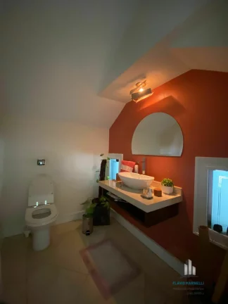 Imagem Melville Belíssima Casa de Esquina de 462m² com 4 Suítes e 6 Vagas de Garagem