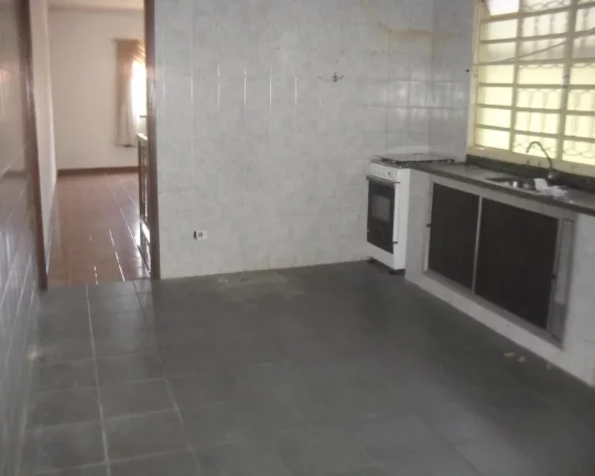 Imagem Casa para Venda em Atibaia, Jardim Alvinopolis, 2 dormitórios, 1 suíte, 2 banheiros, 2 vagas