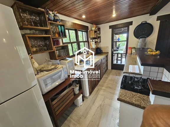 Imagem Rua Ovídio Florianópolis Casa 4 Quartos 4 Vagas 190m² Mobiliado Hidromassagem