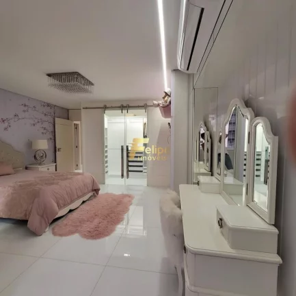 Imagem Apartamento de altíssimo luxo com 5 suítes!!!