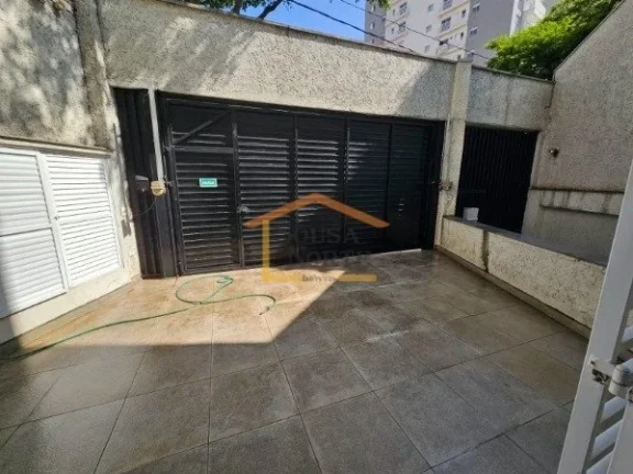 Imagem Excelente prédio Comercial para locação com copa, 2 banheiros, área de serviço e 2 vaga de gara...