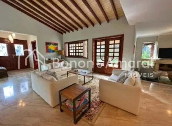 Imagem ...#34;Luxuosa Residência de 822m² com Suítes Master, Área de Lazer Completa e Acabamento de Alto Padrão...#34;