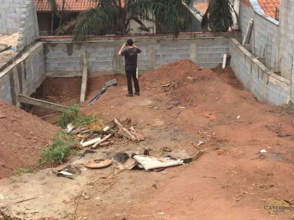 Imagem Terreno pronto para construir à venda no Jardim Celeste, em Jundiaí - SP.