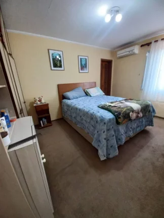 Imagem VENDO LINDO SOBRADO COM 03 DORMITÓRIOS NA VILA MARARI!
