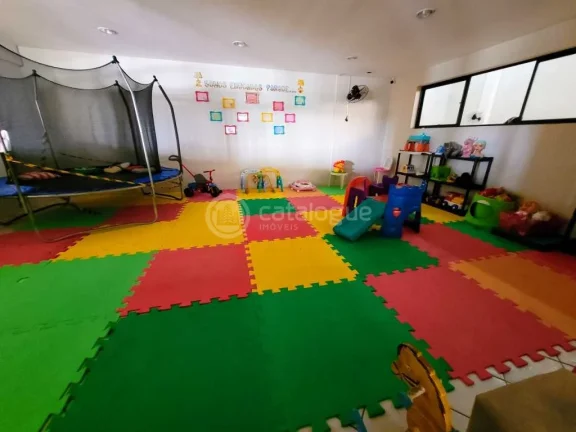 Imagem Aluguel de apartamento mobiliada com 3 quartos sendo 1 suíte, banheiro social, sala para 2 ambts, 2 vagas de garagem cond. club OBS; SÓ DISPONIVEL DIA 18/05