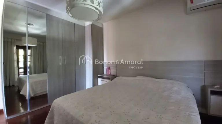 Imagem Linda casa em uma região de muito verde e tranquilidade, bolsão de chácaras perto da entrada de V...
