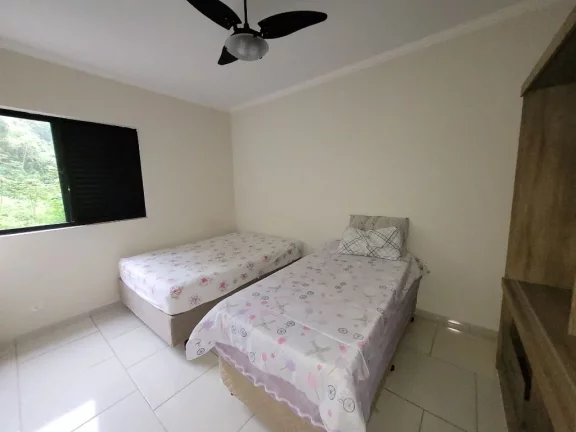 Imagem PITANGUEIRAS – NA QUADRA DA PRAIA, APARTAMENTO TOTALMENTE REFORMADO, LAZER NO PRÉDIO E 02 VAGAS DE GARAGEM.