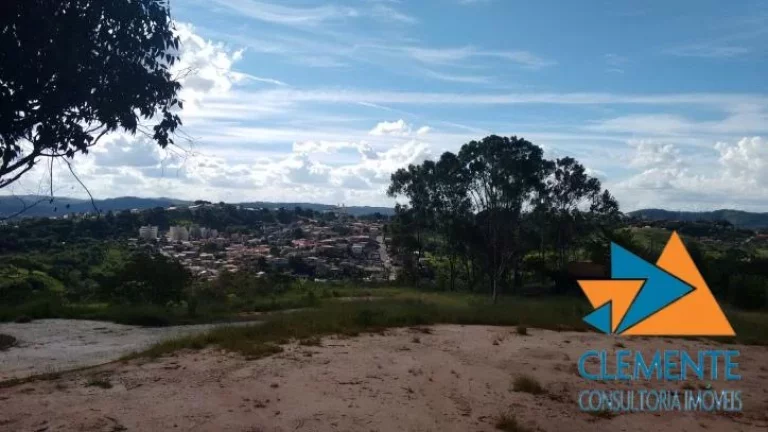 Imagem Sítio de 42.100 m2, área urbana, 3 casas, Sta Luzia-MG