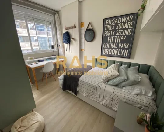 Imagem Apartamento Mobiliado em ótima região Esse lindo apartamento está localizado no Bairro Atiradores...