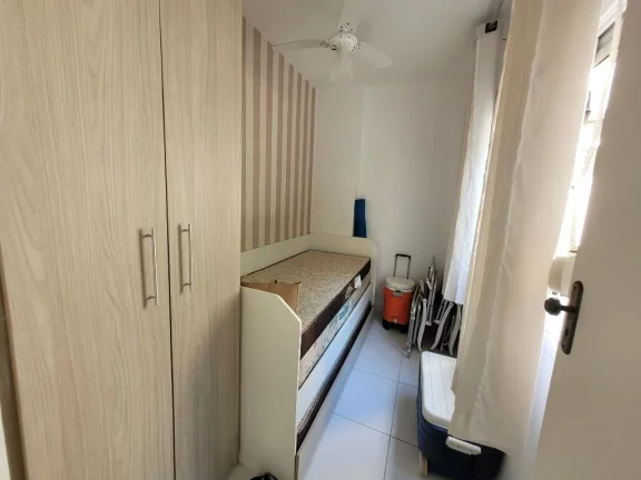 Imagem ASTÚRIAS - NA QUADRA DA PRAIA, MARAVILHOSA ÁREA DE LAZER, APTO REFORMADO E COM GARAGEM NO PRÉDIO.