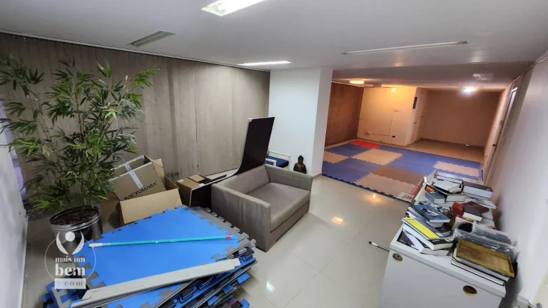 Imagem INCRÍVEL SALA COMERCIAL DE 90 m², excelente localização entre o palácio Avenida e a Biblioteca Pública por 301.000,00 Centro - Curitiba/PR