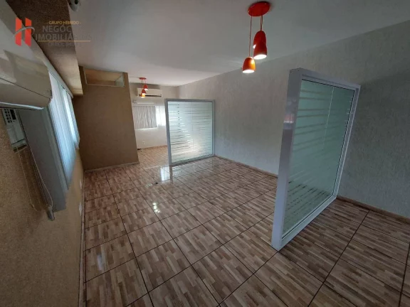 Imagem Excelente Casa Comercial com + de 300m² no Jd 25 de Agosto.