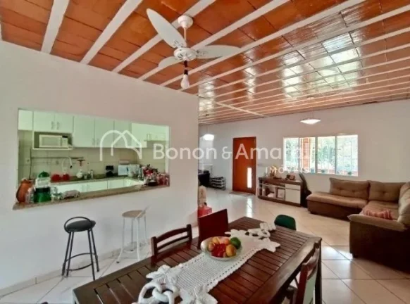 Imagem Encantadora residência em condomínio fechado no Residencial Clube de Campo, com 1.270 m² de terre...