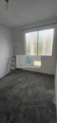 Imagem Excelente oportunidade de investimento: Apartamento à venda em Rio de Janeiro-RJ, bairro Camorim, 2 quartos, 1 sala, 1 banheiro, 1 vaga de garagem, 50m².