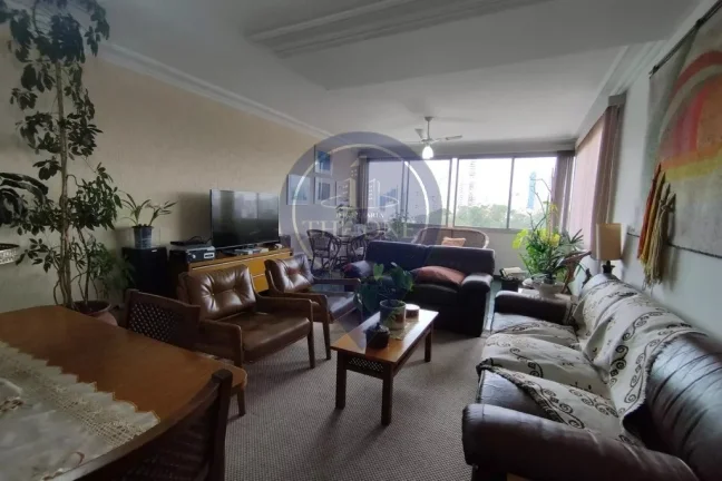 Imagem Luxuoso apartamento à venda na Aclimação, São Paulo-SP: 3 quartos, 1 suíte, 4 salas, 3 banheiros, 1 vaga, 140 m².