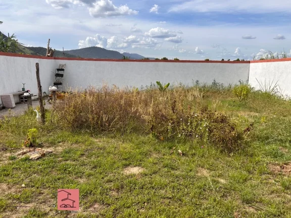 Imagem Casa Nova com Lindo Jardim e Vista para a Montanha