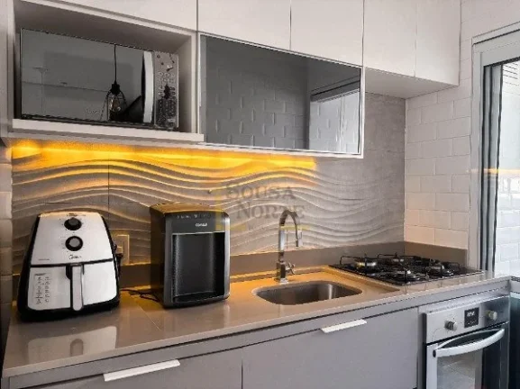 Imagem Apartamento 57m², 2 dormitórios, banheiro, varanda envidraçada, cozinha equipada, rico em planeja...