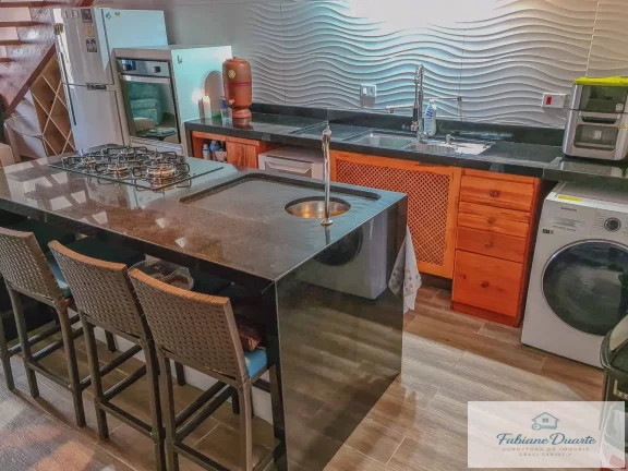 Imagem Casa sobrado bem localizada no Itagua , 02 suítes