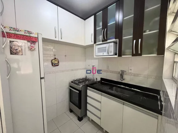 Imagem Apartamento com 2 dormitórios, em predinho na Rua Carlos Gomes, 1° andar lateral, à venda, 75 m² por R$ 350.000 - Marapé - Santos/SP