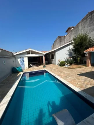 Imagem Ótima casa a venda em Amparo, térrea com lazer