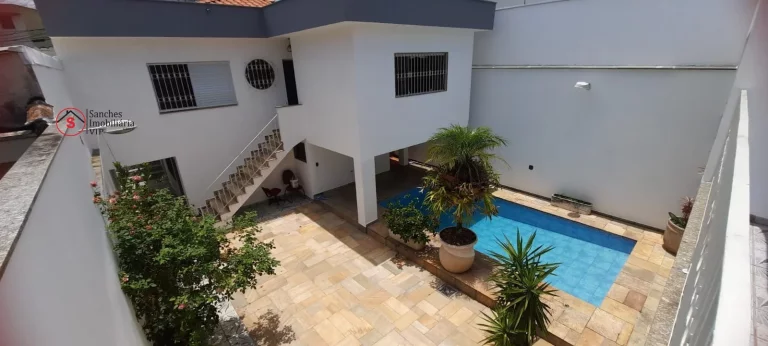 CASA TÉRREA COM 3 DORMITÓRIOS A VENDA NA VILA ZELINA, COM QUINTAL, CHURRASQUEIRA, JARDIM E PISCINA. A 10 MINUTOS A PÉ DO METRÔ VILA PRUDENTE.