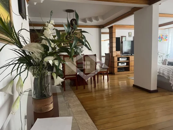 Imagem Apartamento Mobiliado à Venda em Copacabana com Vista para o Mar
