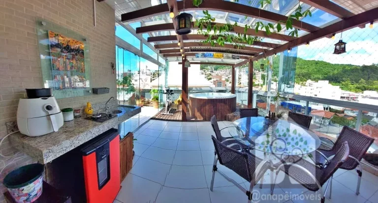 Imagem Cobertura Duplex com 3 Dormitórios e Terraço Privativo na Trindade – Florianópolis