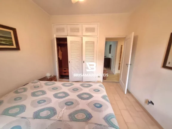 Imagem PITANGUEIRAS- UMA QUADRA DO MAR , AMPLO APARTAMENTO , GARAGEM DEMARCADA NO PRÉDIO.