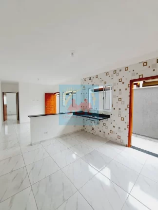 Imagem CASA EM ITANHAÉM - BAIRRO RESIDENCIAL - 2 DORMITÓRIOS (1 SUÍTE) - 2 VAGAS DE GARAGEM