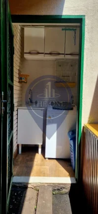 Imagem Imperdível: Casa à venda em São Paulo - SP, na Vila Pompéia, com 2 quartos, 1 suíte, 3 salas, 3 banheiros, 1 vaga de garagem e 120m².