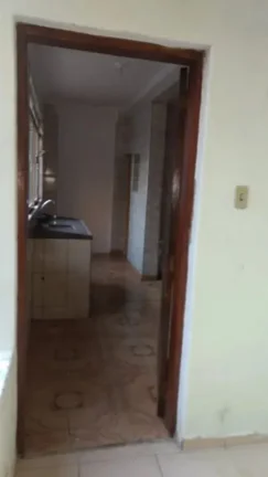 Imagem Salão comercial à venda em Sorocaba-SP, Parque Vitória Régia: 2 salas, 3 banheiros, 3 vagas de garagem, 226m². Aproveite!