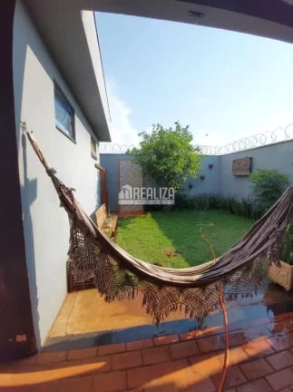 Imagem Casa à venda no bairro Vila Elza, em Aramina: 3 dormitórios, suíte, churrasqueira e garagem