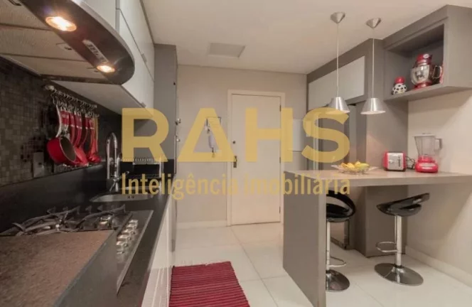 Imagem Linda cobertura duplex para venda! O imóvel está localizado no coração da cidade de Joinville. A...