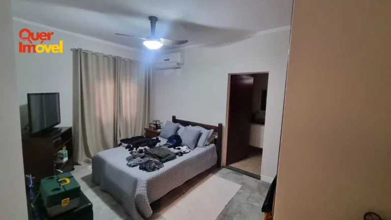 Imagem Impecável casa comercial à venda em Ribeirão Preto-SP, no bairro Ribeirânia: 4 quartos, 2 suítes, 2 salas, 5 banheiros, 4 vagas, 450 m².