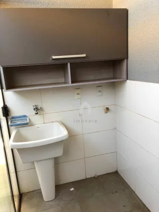 Imagem Casa com 3 dormitórios para alugar, 150 m² por R$ 2.940,00/mês - Araporã - Araporã/MG