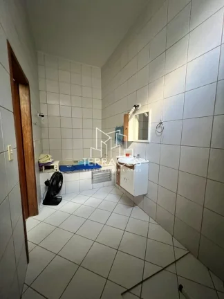 Imagem SOBRADO RESIDENCIAL COM SALA COMERCIAL NA CIDADE DE VÁRZEA PAULISTA.