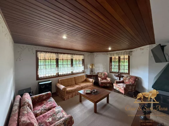 Imagem Linda Casa a Venda com 6 suítes e um chalé em Campos do Jordão SP