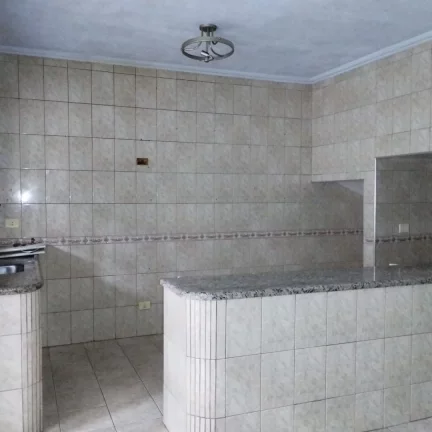Imagem Sobrado à venda em Cotia-SP - Parque Isaac Pires: 2 quartos, 2 banheiros, 3 vagas, 100m² área. Aproveite!