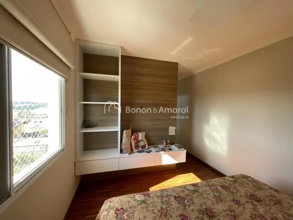 Imagem Encantadora residência em condomínio fechado, com projeto moderno e ambientes integrados que propo...