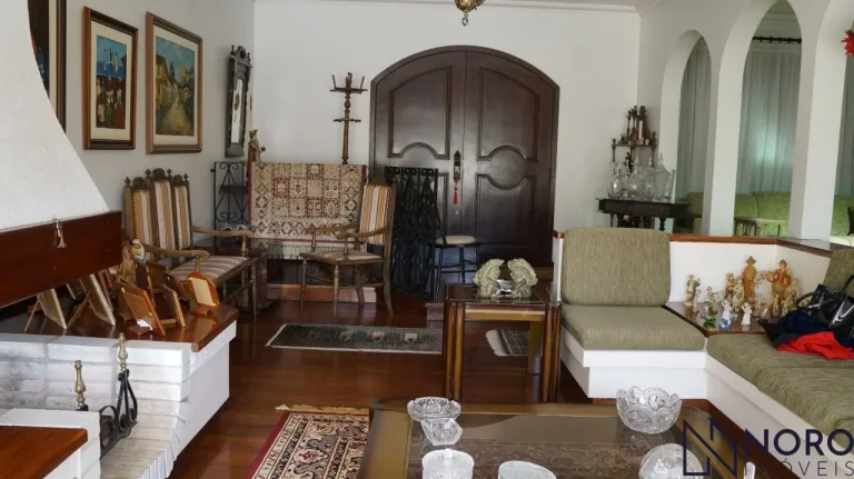 Imagem Casa ampla à venda no Bairro Nossa Senhora de Lourdes