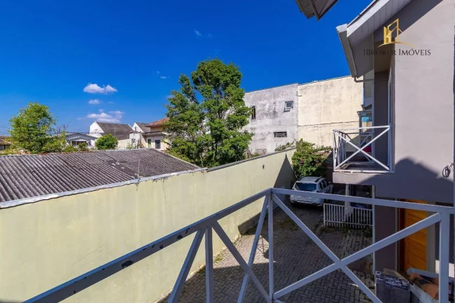 Imagem Sobrado SEMIMOBILIADO com 2 quartos + ático à venda, 108 m² por R$ 499.000 - Xaxim - Curitiba/PR