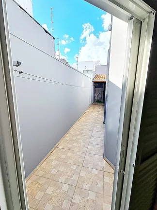 Imagem VENDE-SE CASA NO PARQUE UNIVERSITARIO PROXIMO AO LADO DA AVENIDA DOS CONDOMINIOS - Excelente casa em ótima localização no bairro - Terreno 198 metro